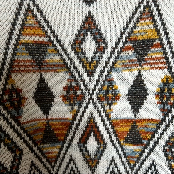 Long white Aztec sweater long length, cardigan in GUC - Picture 2 of 4